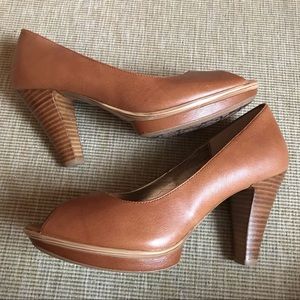 Sofft leather peep toe heels!